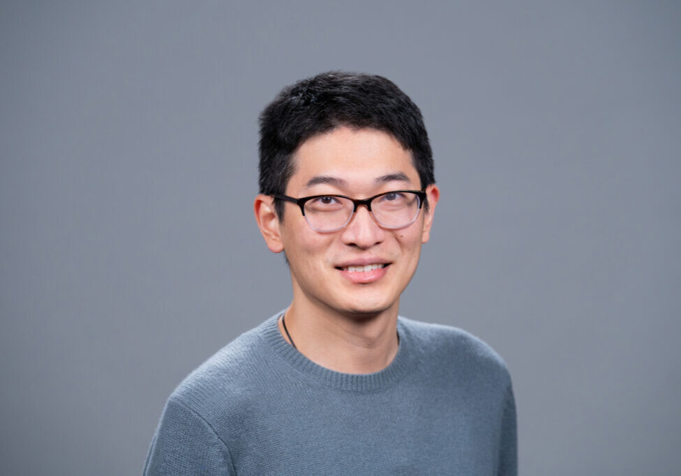 Chiwei Yan Headshot